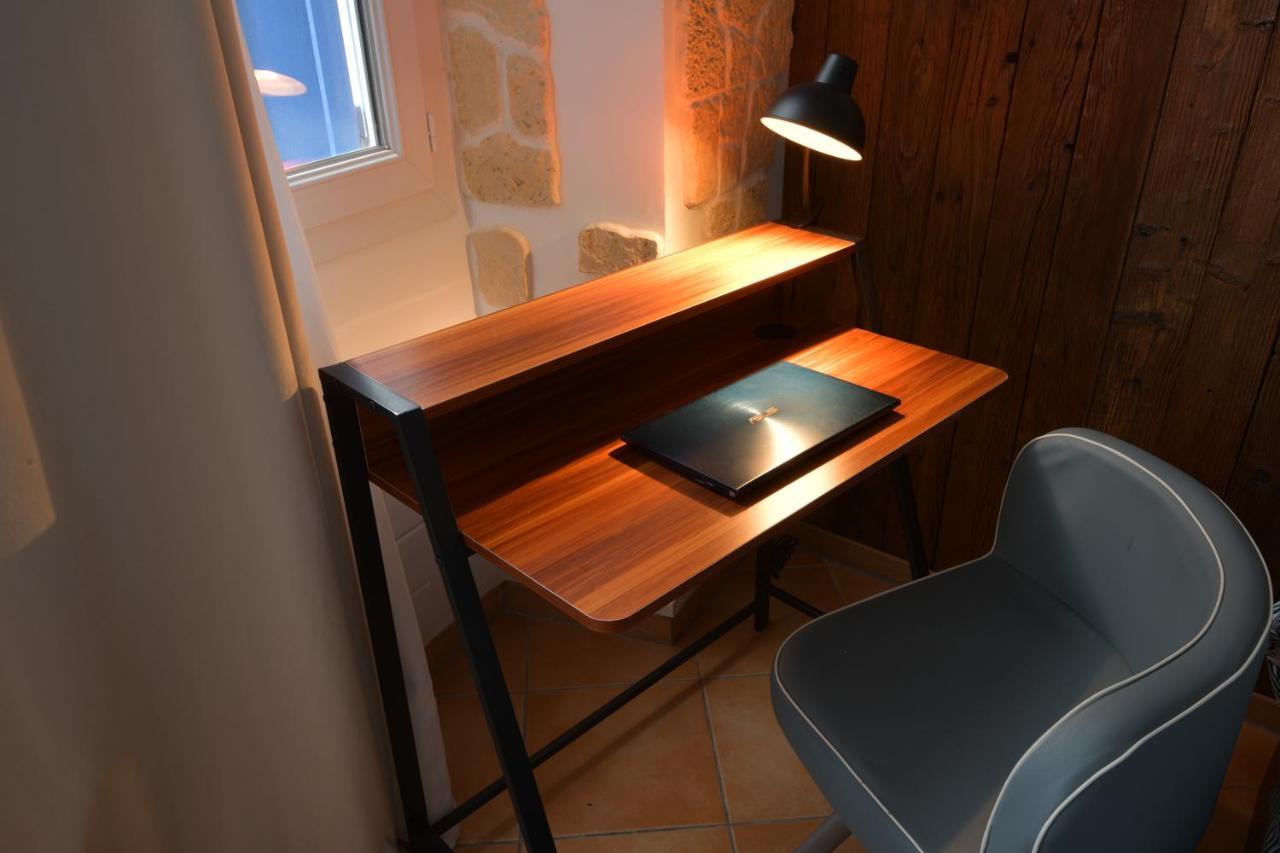Aux 4 Logis Appart-Hotel - Studio Le City - Petit Dejeuner Inclus 1Ere Nuit Foix Dış mekan fotoğraf