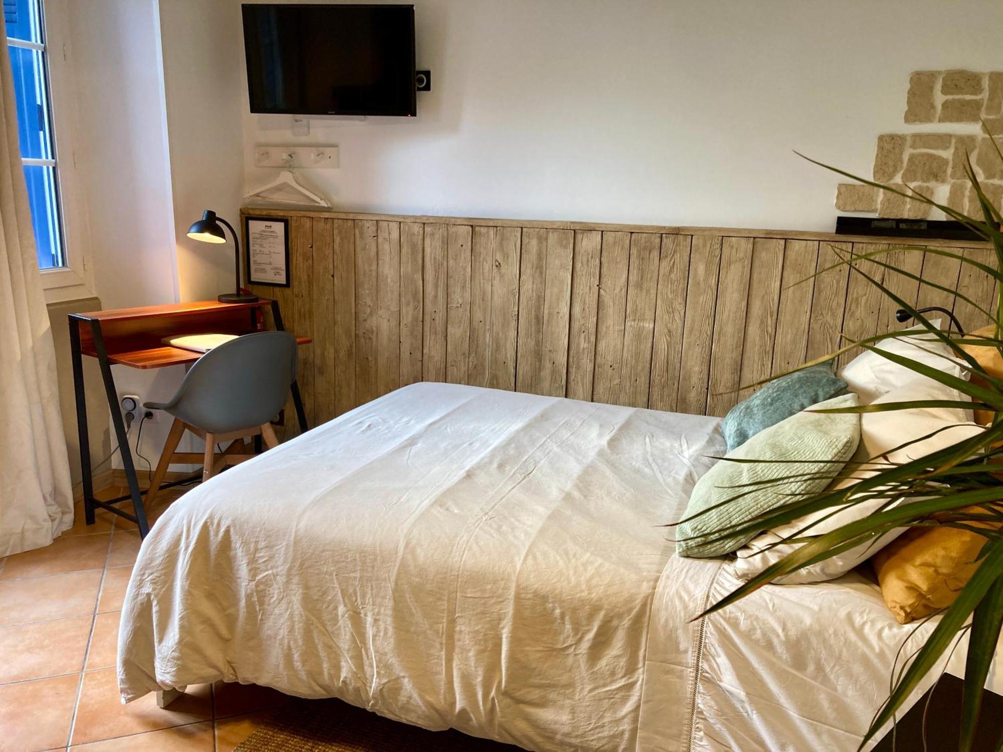 Aux 4 Logis Appart-Hotel - Studio Le City - Petit Dejeuner Inclus 1Ere Nuit Foix Dış mekan fotoğraf